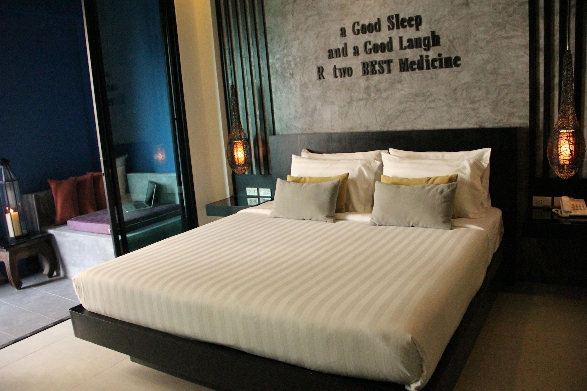 The House Patong Hotel Luaran gambar