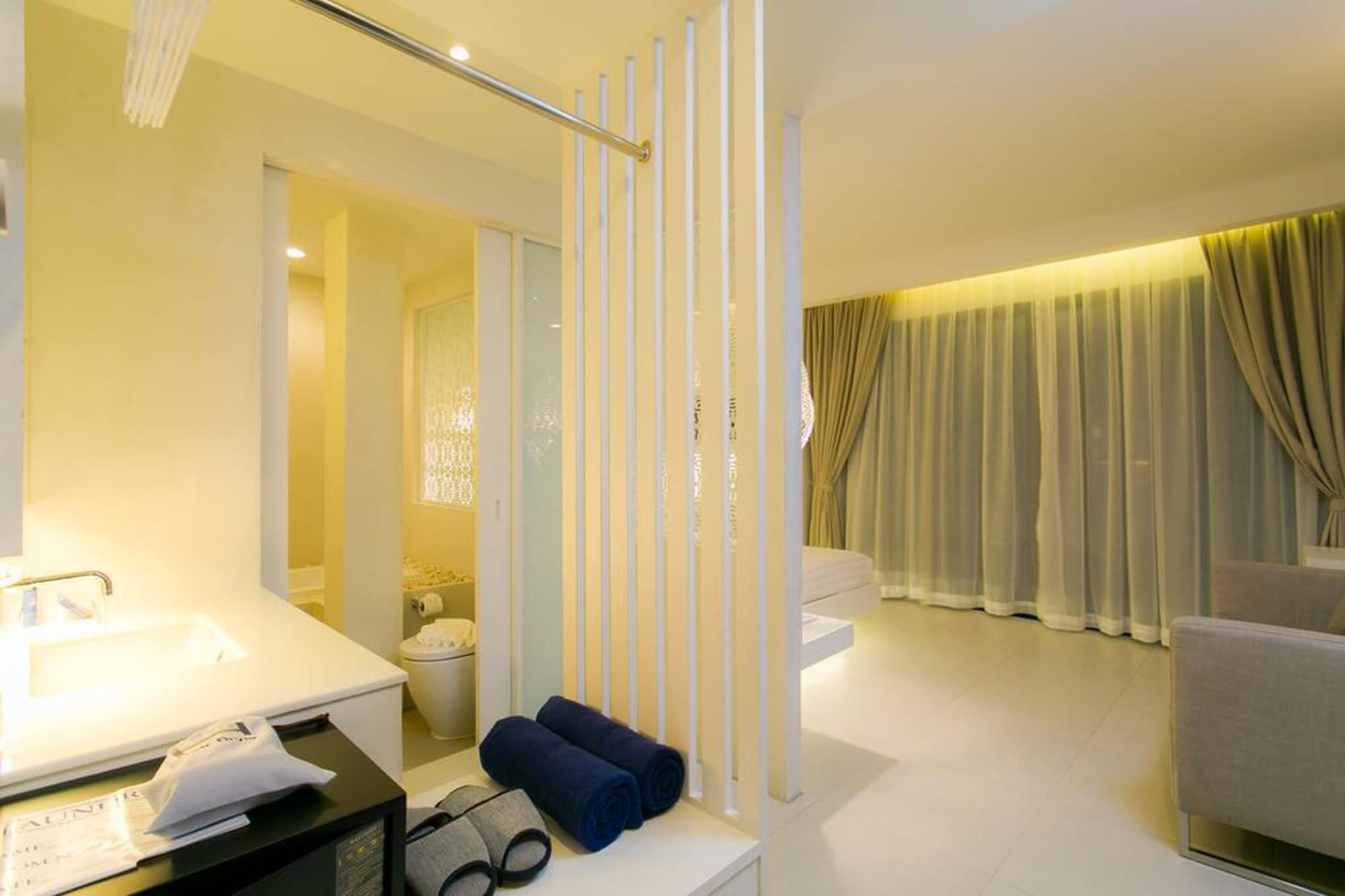 The House Patong Hotel Luaran gambar