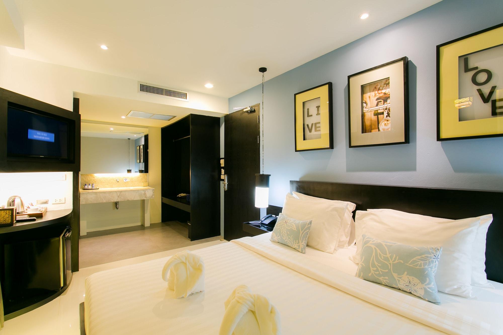 The House Patong Hotel Luaran gambar