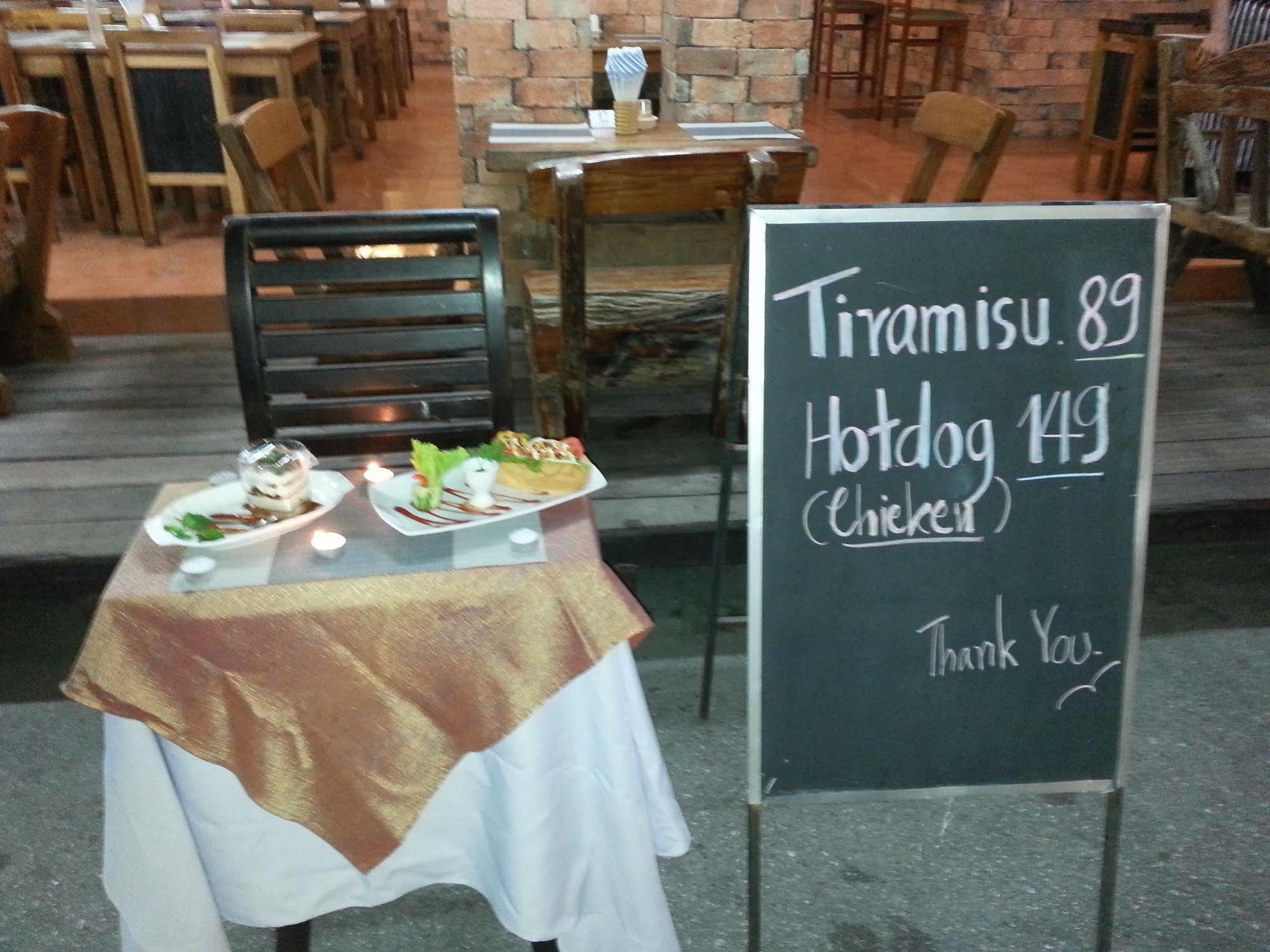 The House Patong Hotel Luaran gambar
