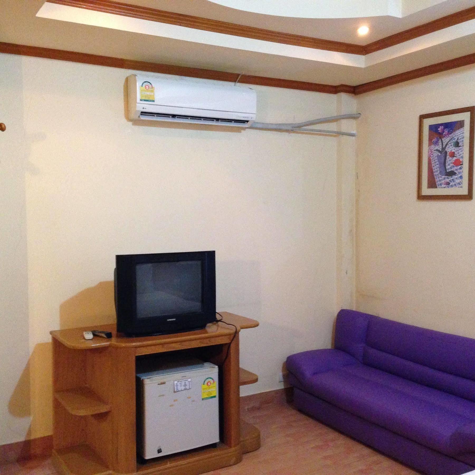 The House Patong Hotel Luaran gambar