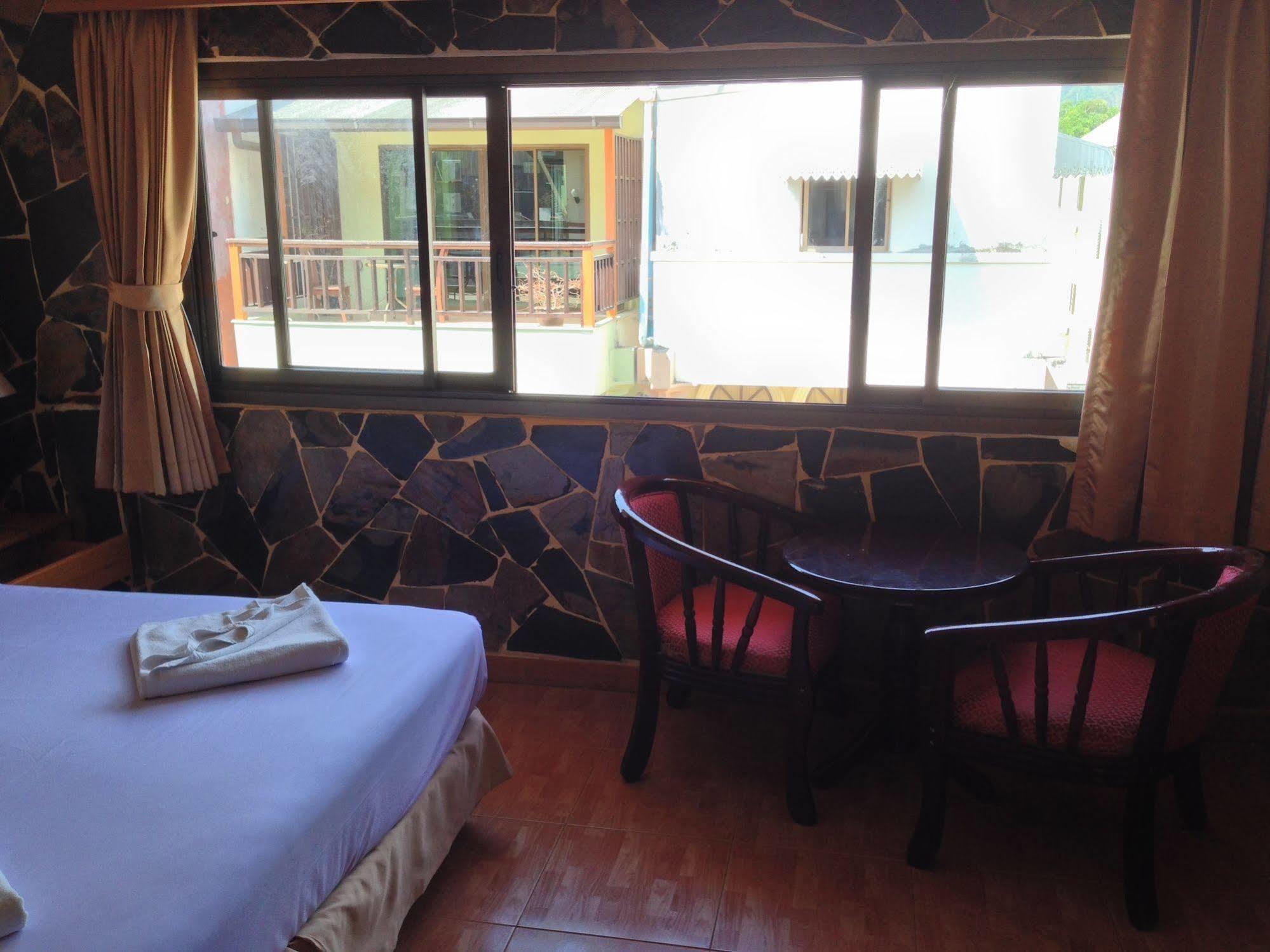 The House Patong Hotel Luaran gambar