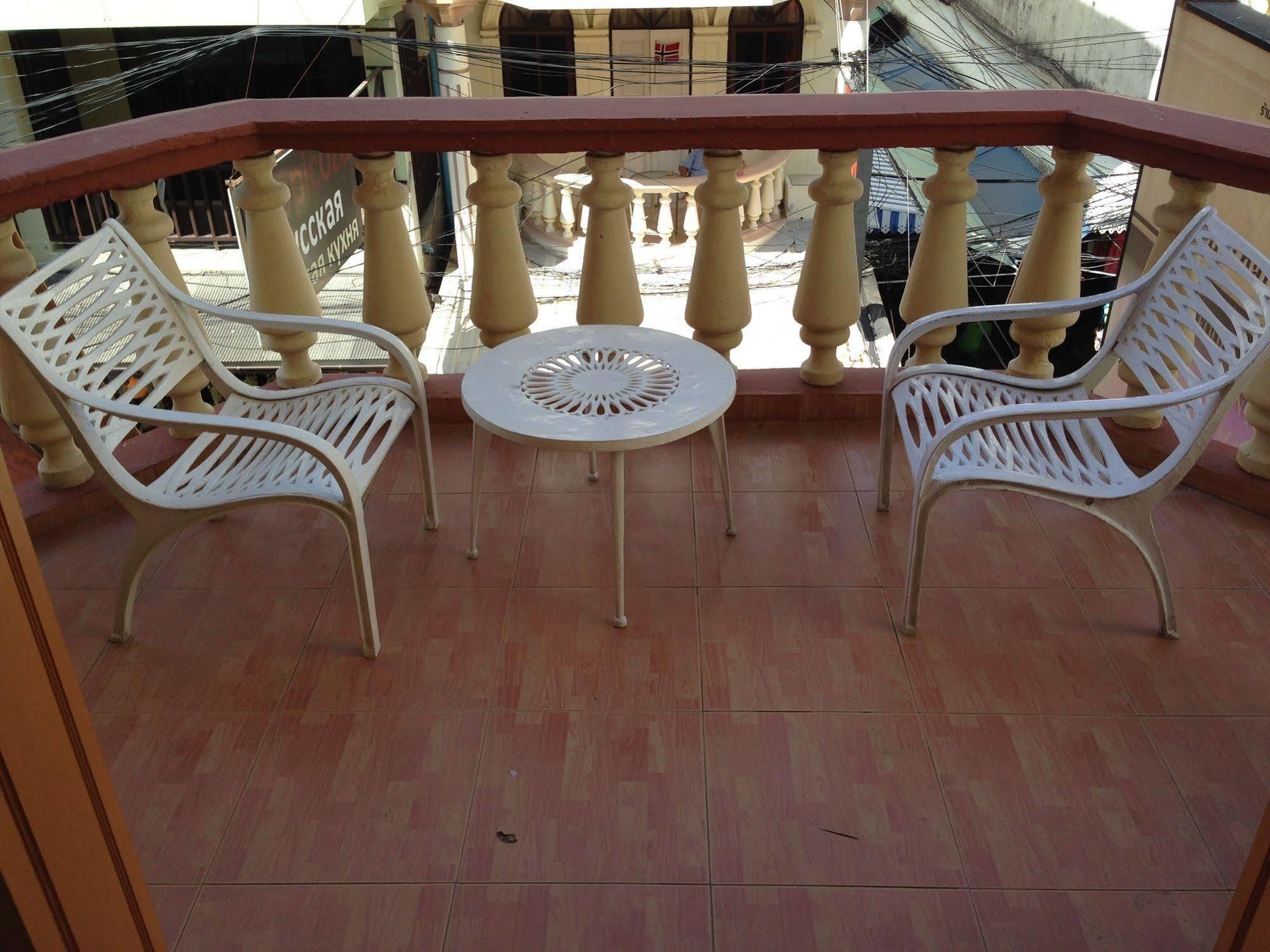 The House Patong Hotel Luaran gambar
