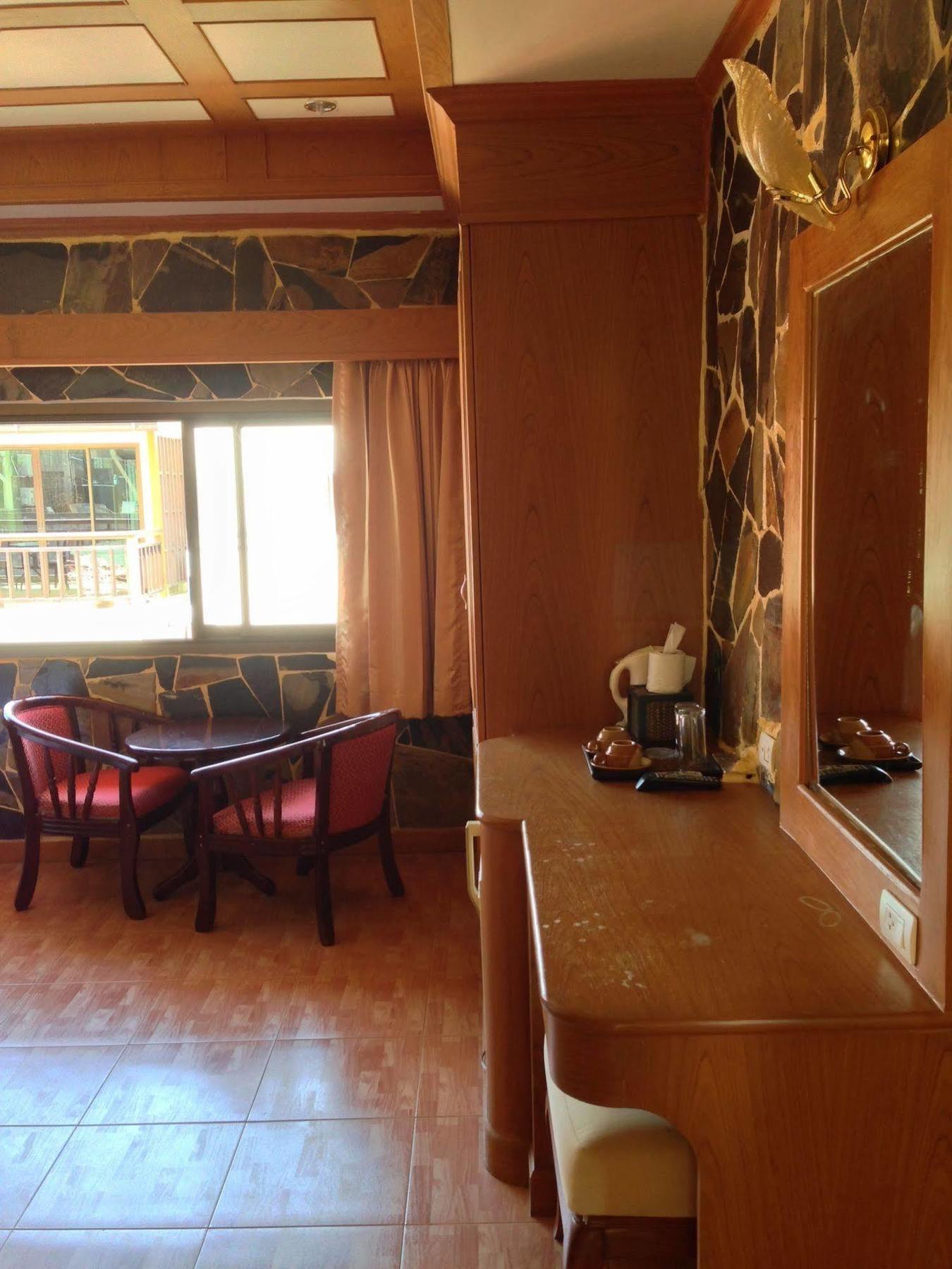 The House Patong Hotel Luaran gambar