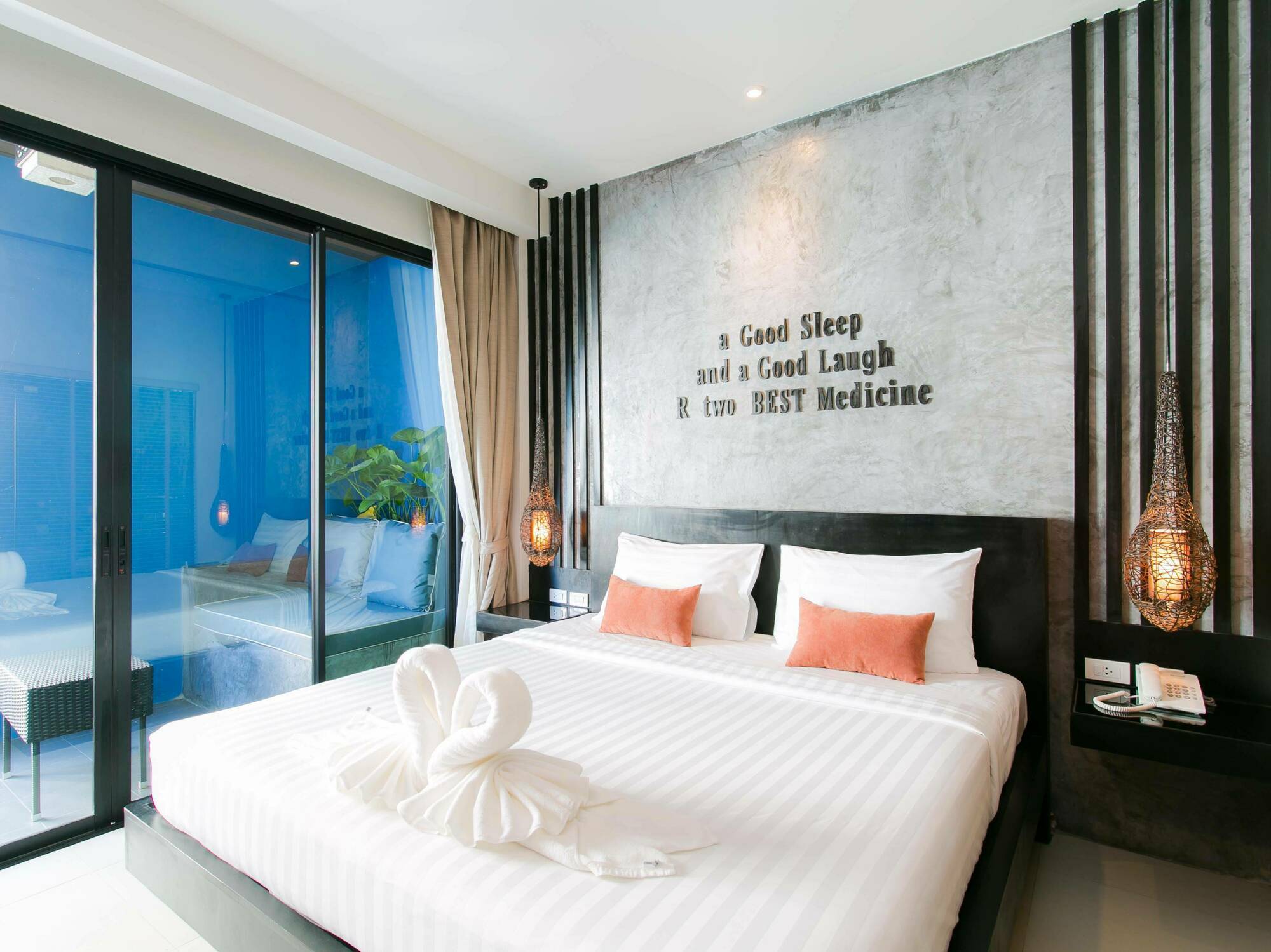 The House Patong Hotel Luaran gambar