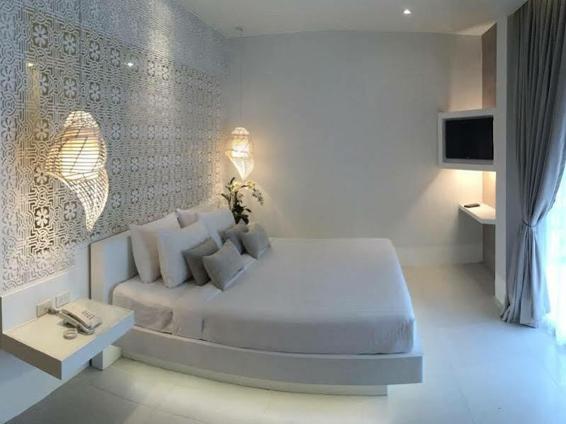 The House Patong Hotel Luaran gambar